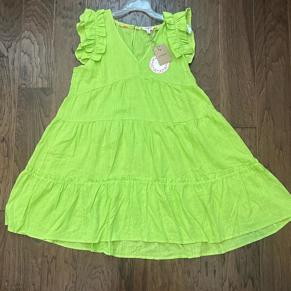 Umgee Dresses & Skirts - NWT Umgee lime green dress with ruffles size large